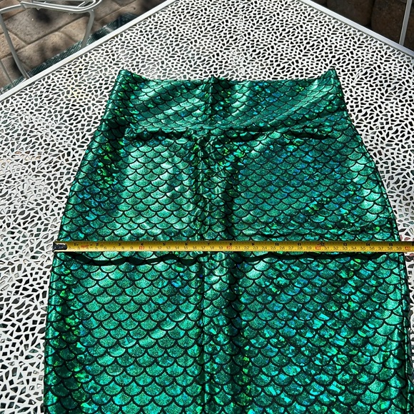 Halloween Mermaid Skirt Size M - Picture 4 of 4